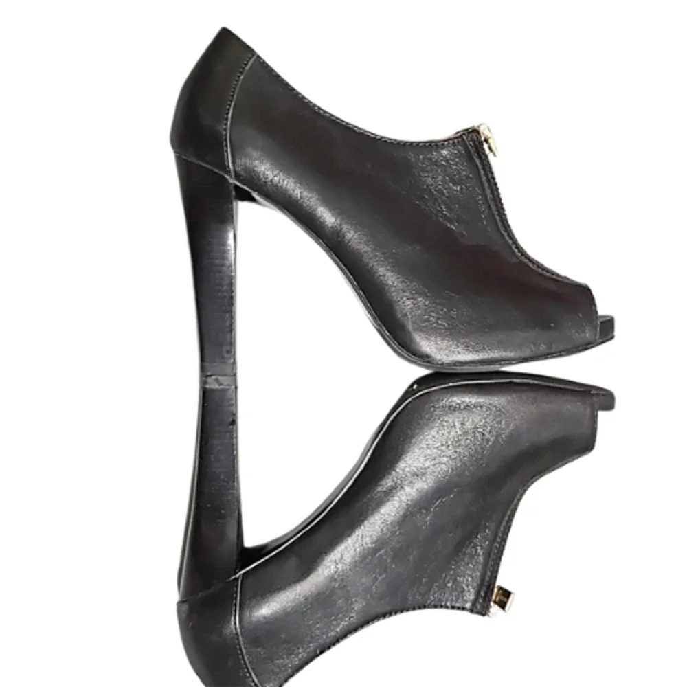 Michael Kors Black Booties Size 6 M